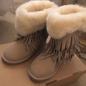 Women’s suede sherpa/sheepskin fringe boots (NWOT)